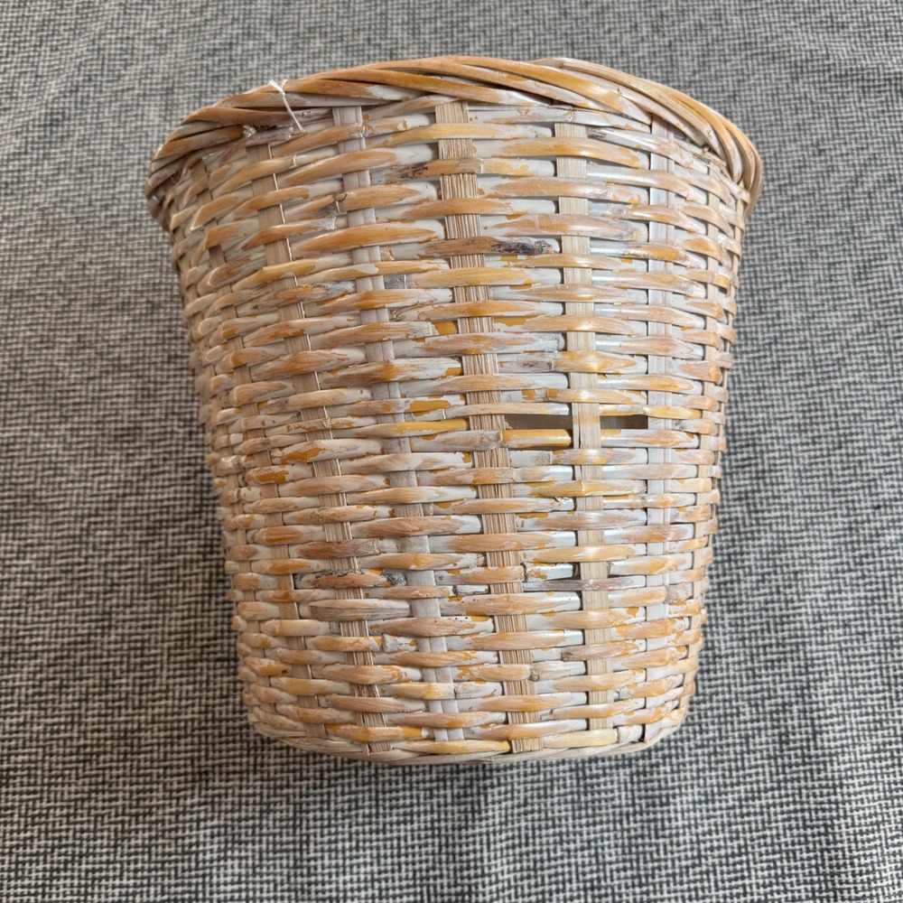 Natural Woven Wicker Planter Basket Plastic Liner White Wash Boho 10.5in Vintage